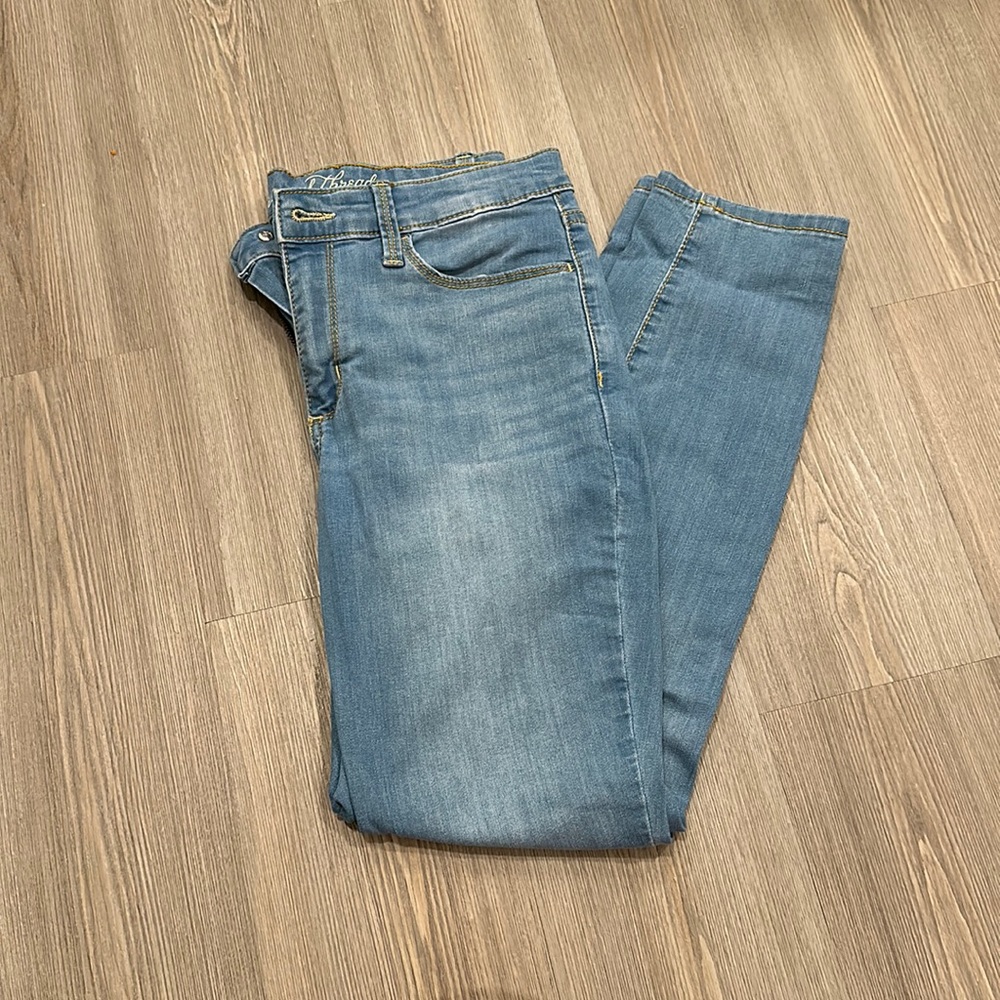 Universal Thread Ankle Jean